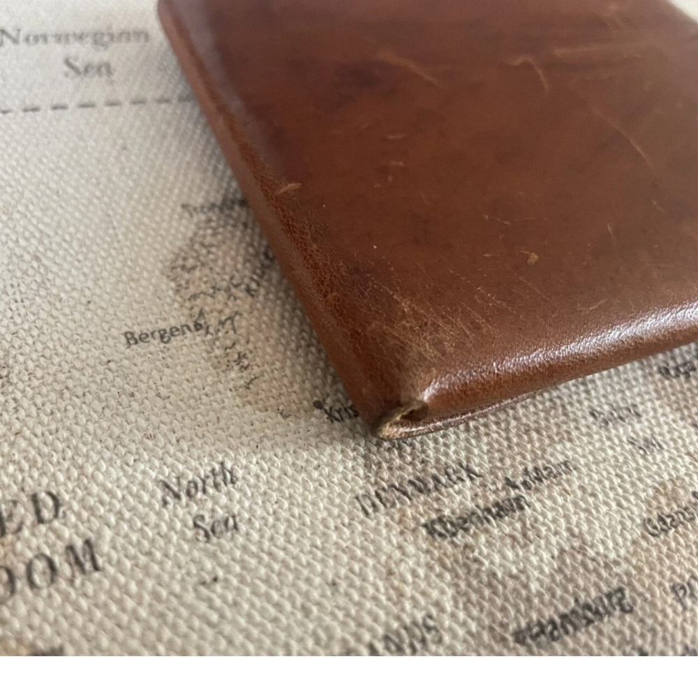Loyal Stricklin The Johnny Wallet
Tobacco Minimalist Leather Card Cash Holder - Picture 4 of 5